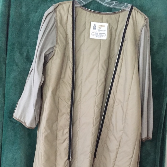 LONDON FOG TRENCH -BELTED -PEPLEM SPLIT BACK COLLAR- ZIP IN LINING LONG SZ 10 P - Picture 5 of 7